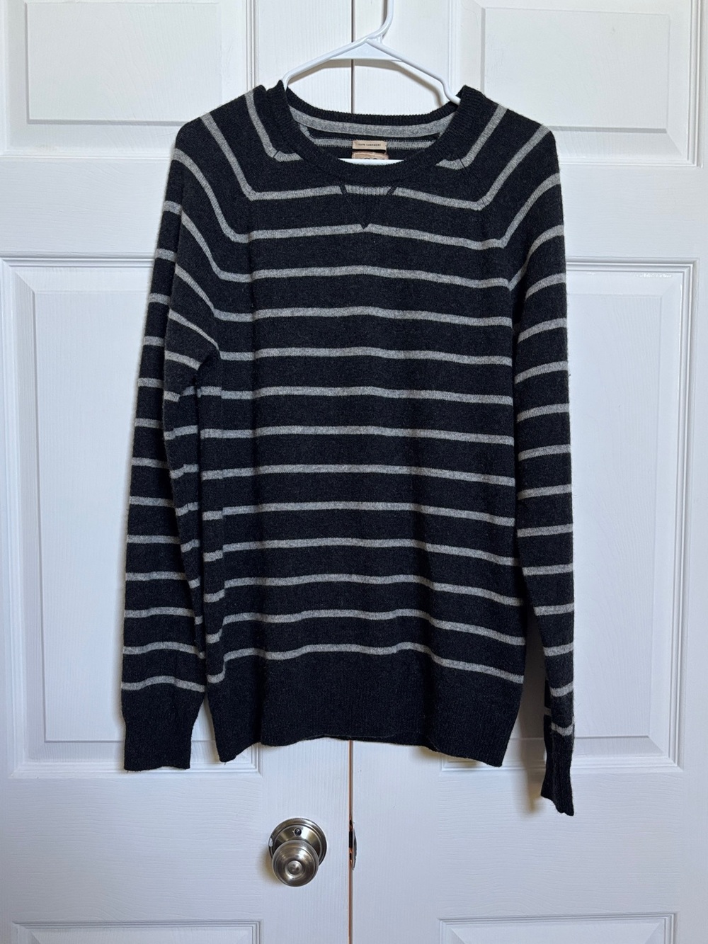 1901 Men’s 100% Cashmere Striped Crew Neck Sweater L Gray